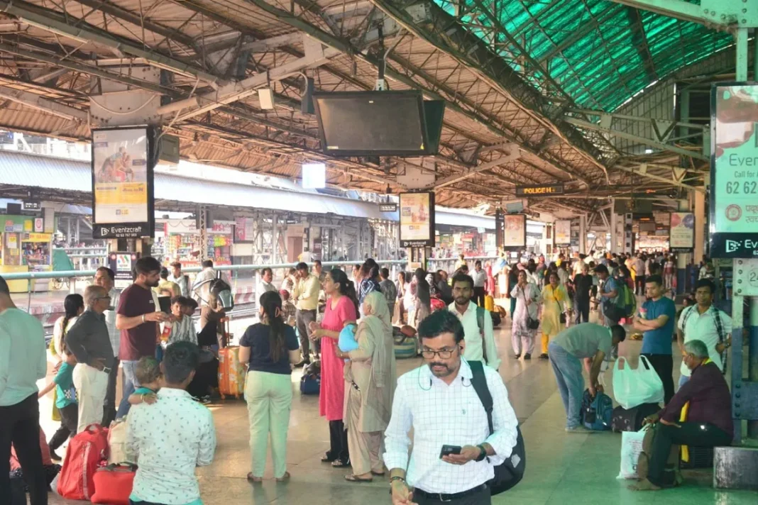 रायपुर रेल मंडल के तीन बड़े फैसले फ्लॉप, यात्रियों को नहीं मिला योजनाओं का लाभ