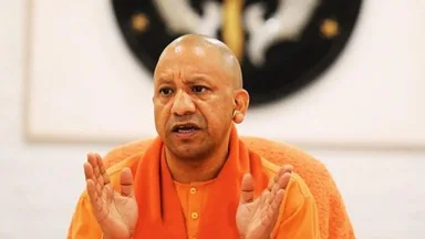 ‘भटके और बिके हुए लोग देश को अस्थिर करना चाहते हैं’ गुरु पूर्णिमा पर सीएम योगी का बड़ा संदेश