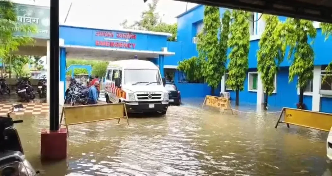 राजनांदगांव में मेहरबान हुआ मानसून: किसानों के चेहरों पर लौटी मुस्कान, शहर में जलभराव से बढ़ी मुश्किलें