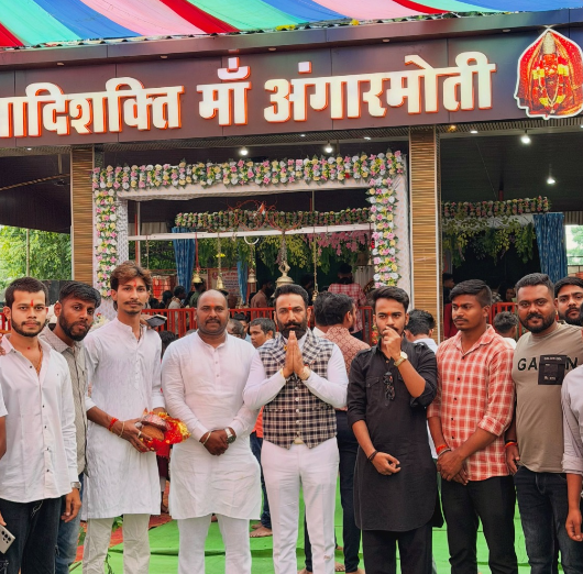 Seeking blessings of Goddess Angarmoti during Navratri; State President Virendra Singh Tomar conveys a message of devotion and harmony