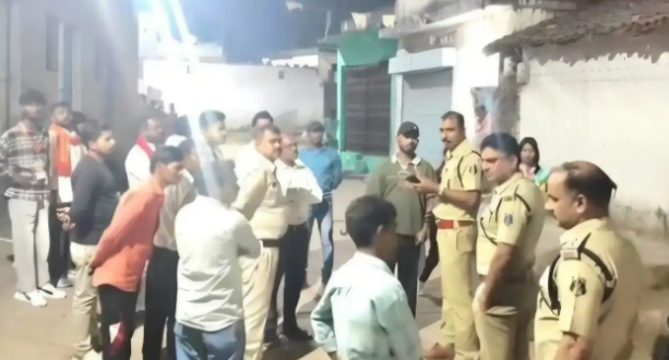 Bloody dispute following Ravan Dahan; youth stabbed to death—three suspects arrested, one remains at large